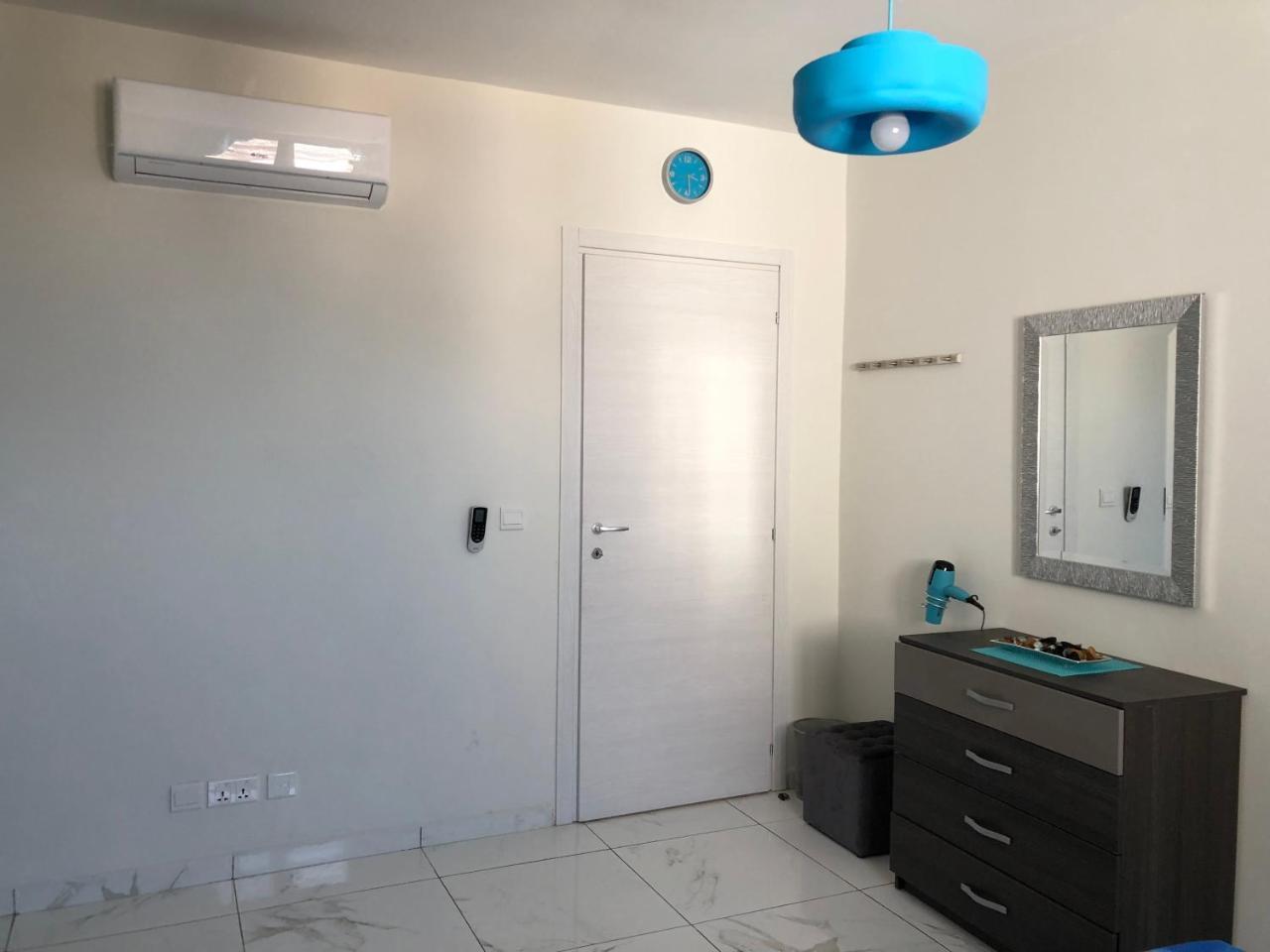 Marsascala Sea View Apartment & Penthouse Марсаскала Екстериор снимка